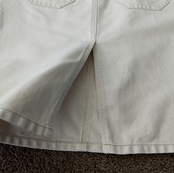 UNIONBAY Juniors Khaki Skirt Knee Length Size 5‎ - Picture 2 of 5